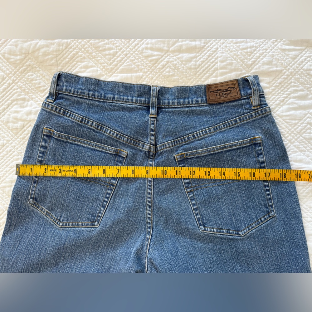 L.L. Bean Medium Wash Cotton Straight Leg Jeans Size 10P - Picture 7 of 9